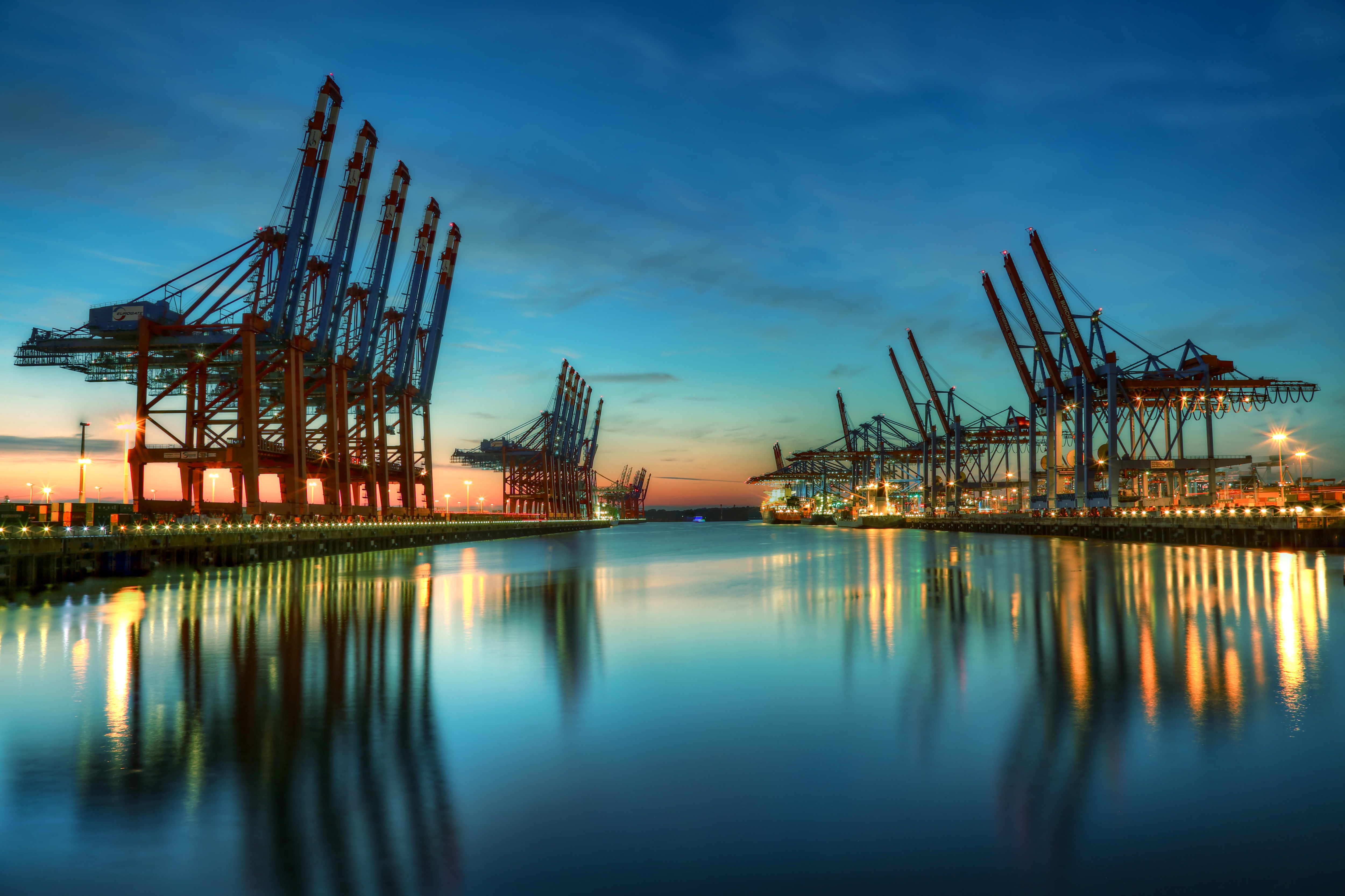 บำรุงรักษา STS Cranes เพิ่มเป็น 16 เครื่อง